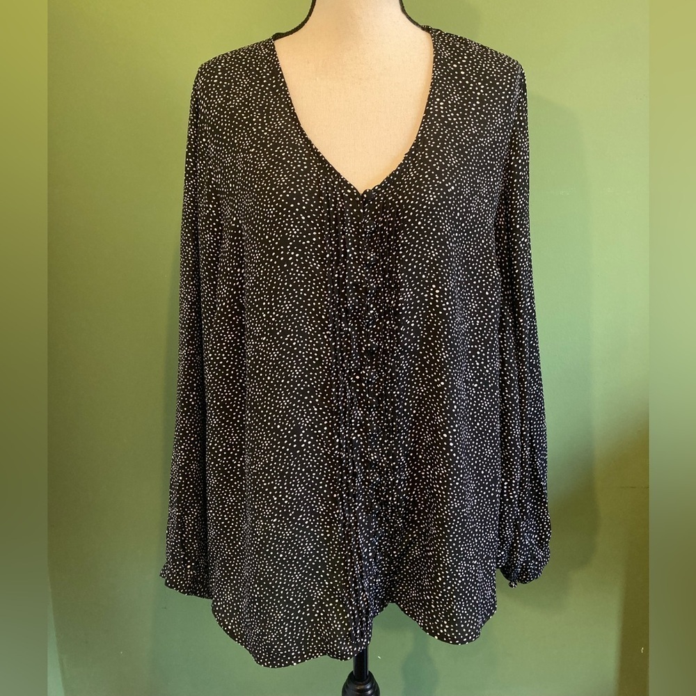 Torrid Black and White Speckled Blouse